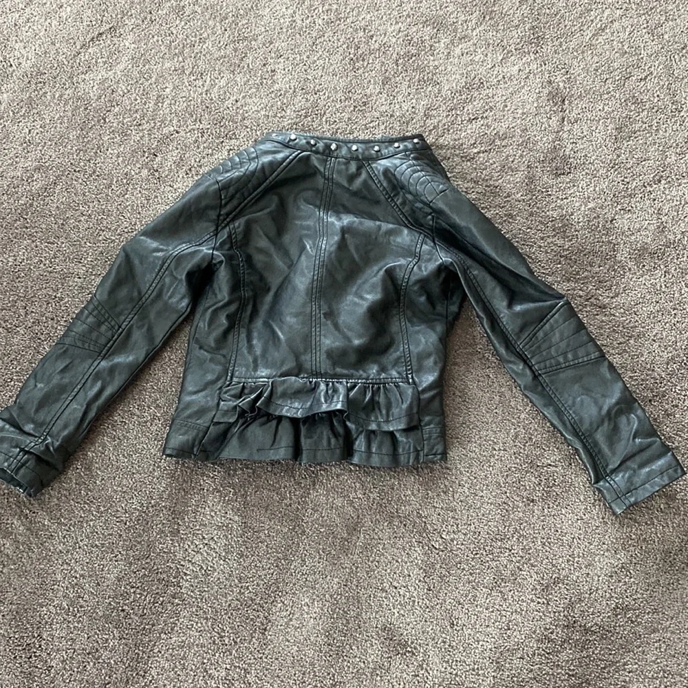 Urban Outfitters Silver Faux Leather Moto Jacket Girls SIZE M